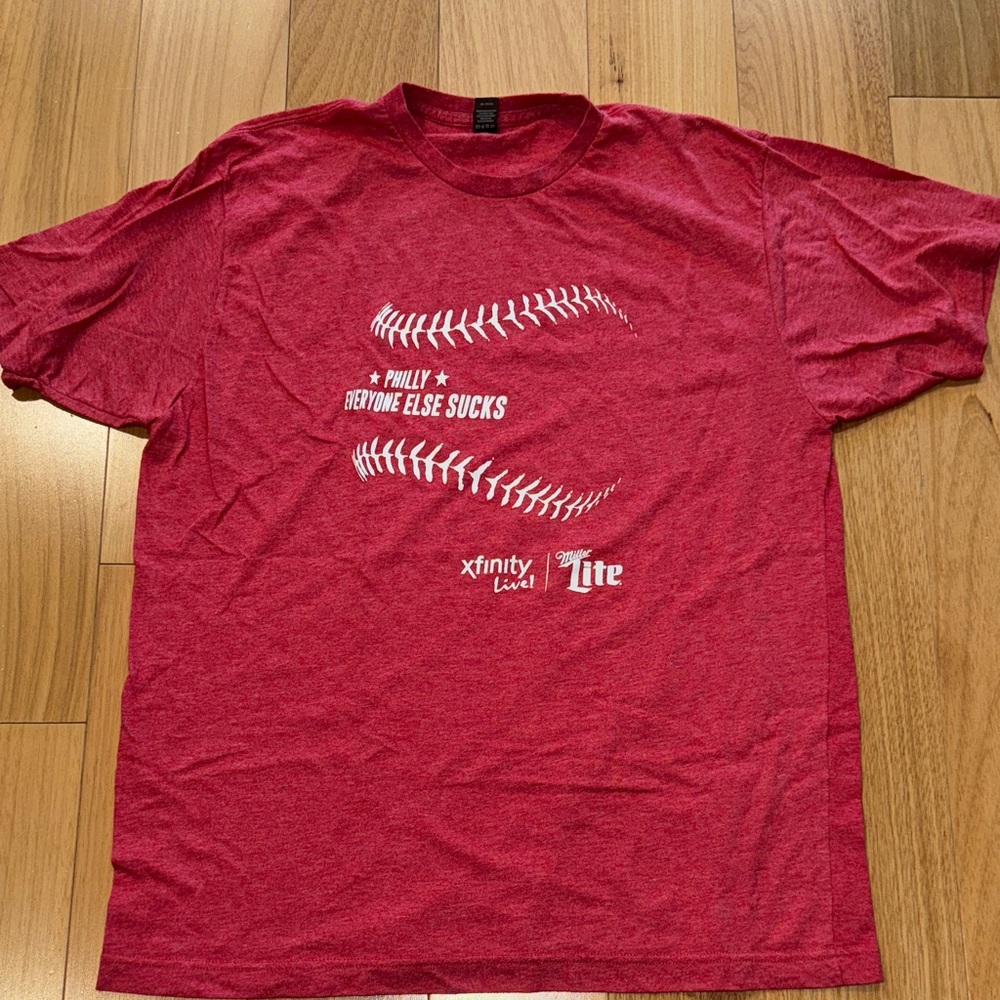 Red Phillies Graphic Short-Sleeve Tee